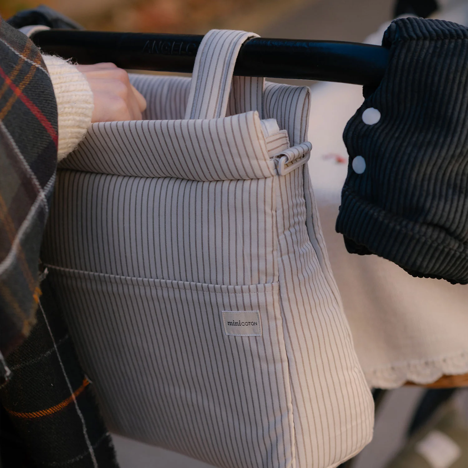 Bolsa Icon Beige Stripes - PRE ORDER - Image 3