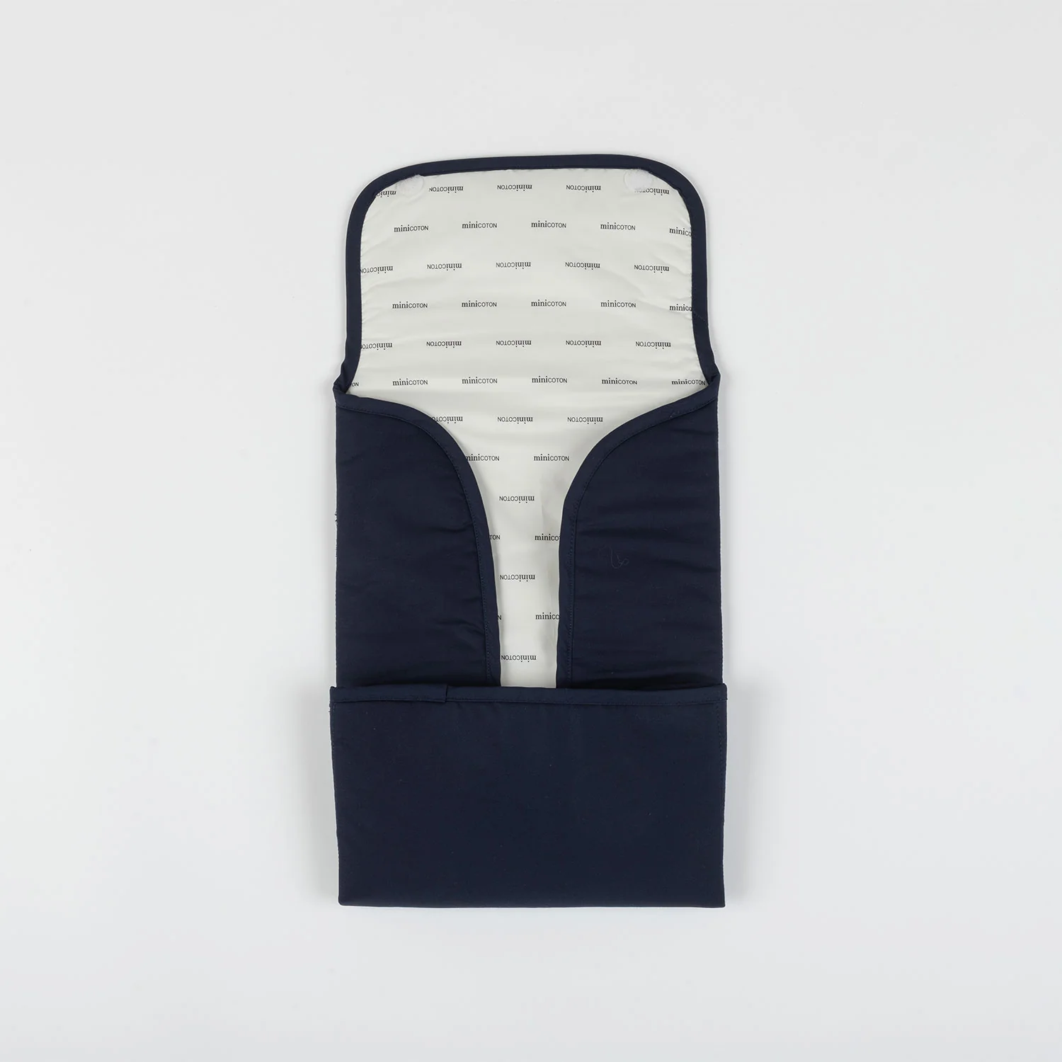 Cambiador Folded Navy Trench - Image 3