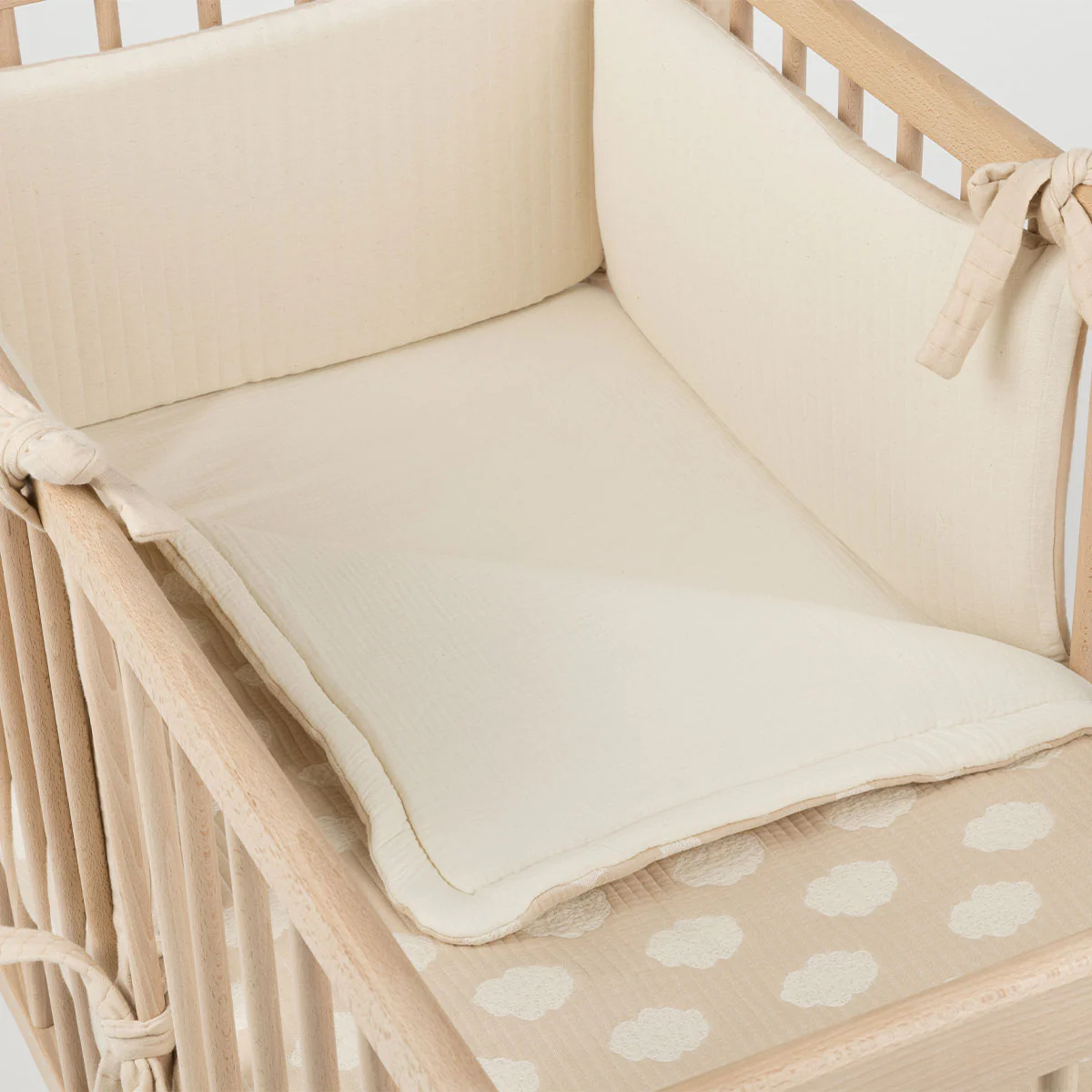 Colcha + Funda Almohada Nubes Nude - Image 3