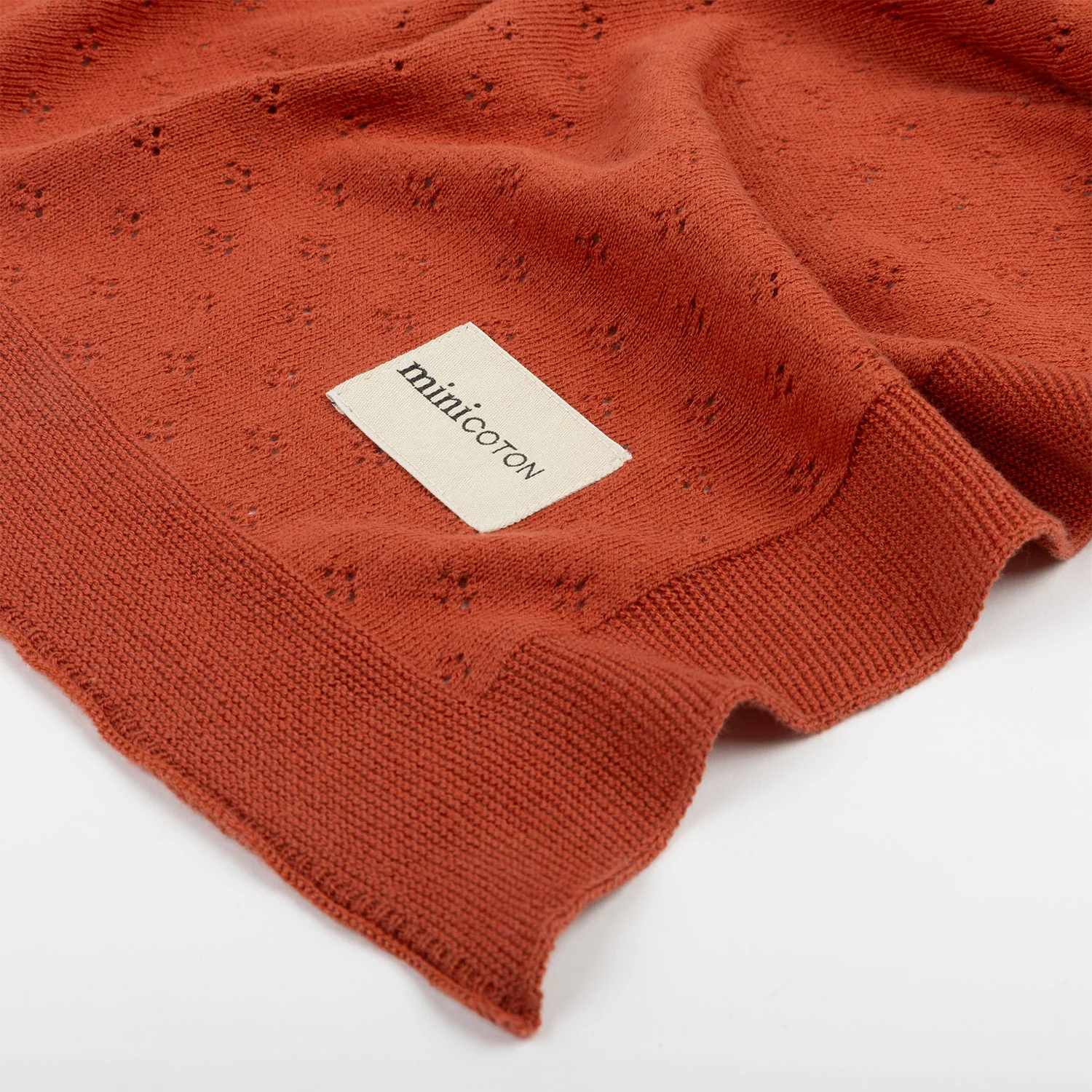 Manta Holey Knit Red - Image 2