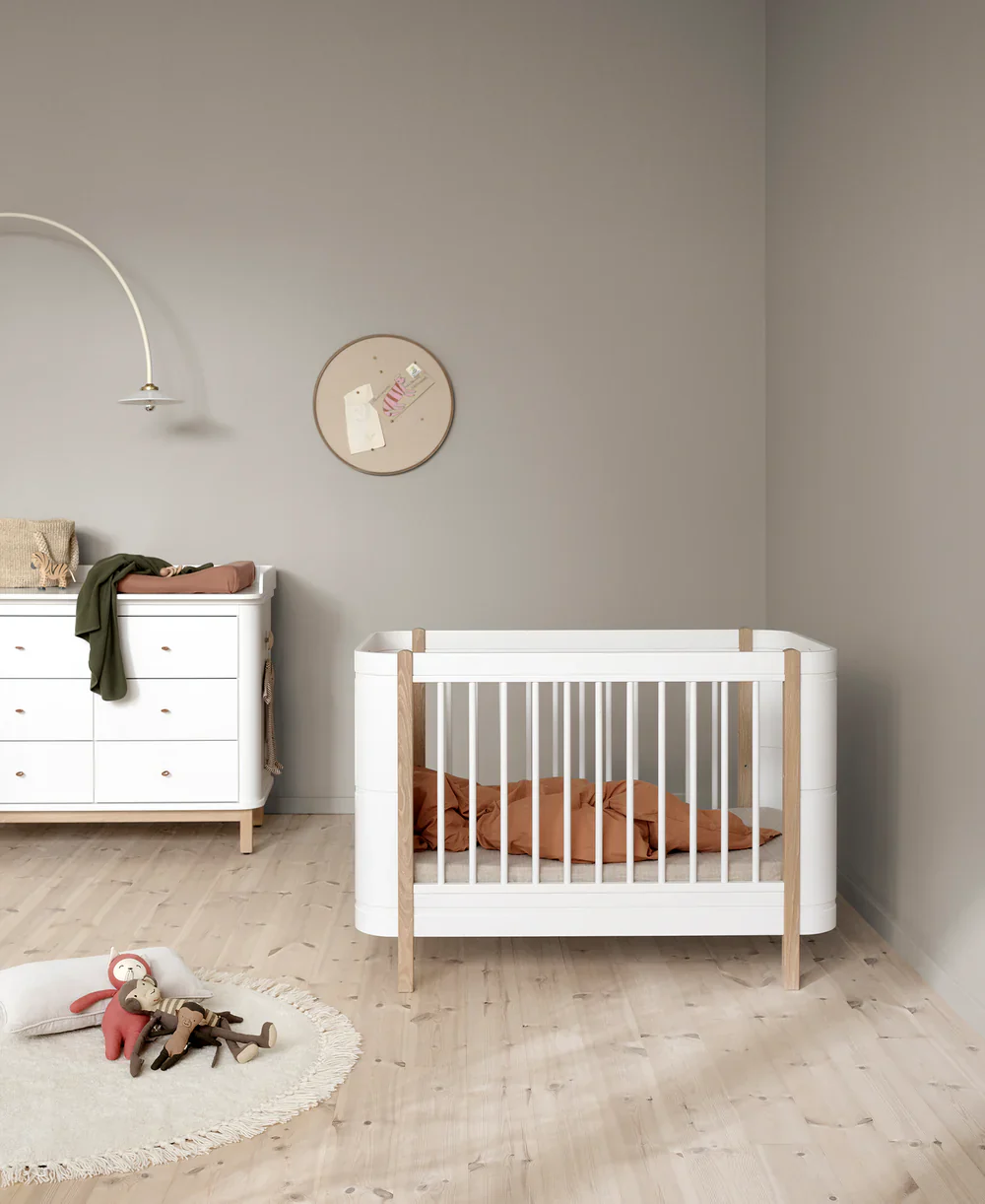 Oliver Furniture Wood Mini+ cot bed - Image 2