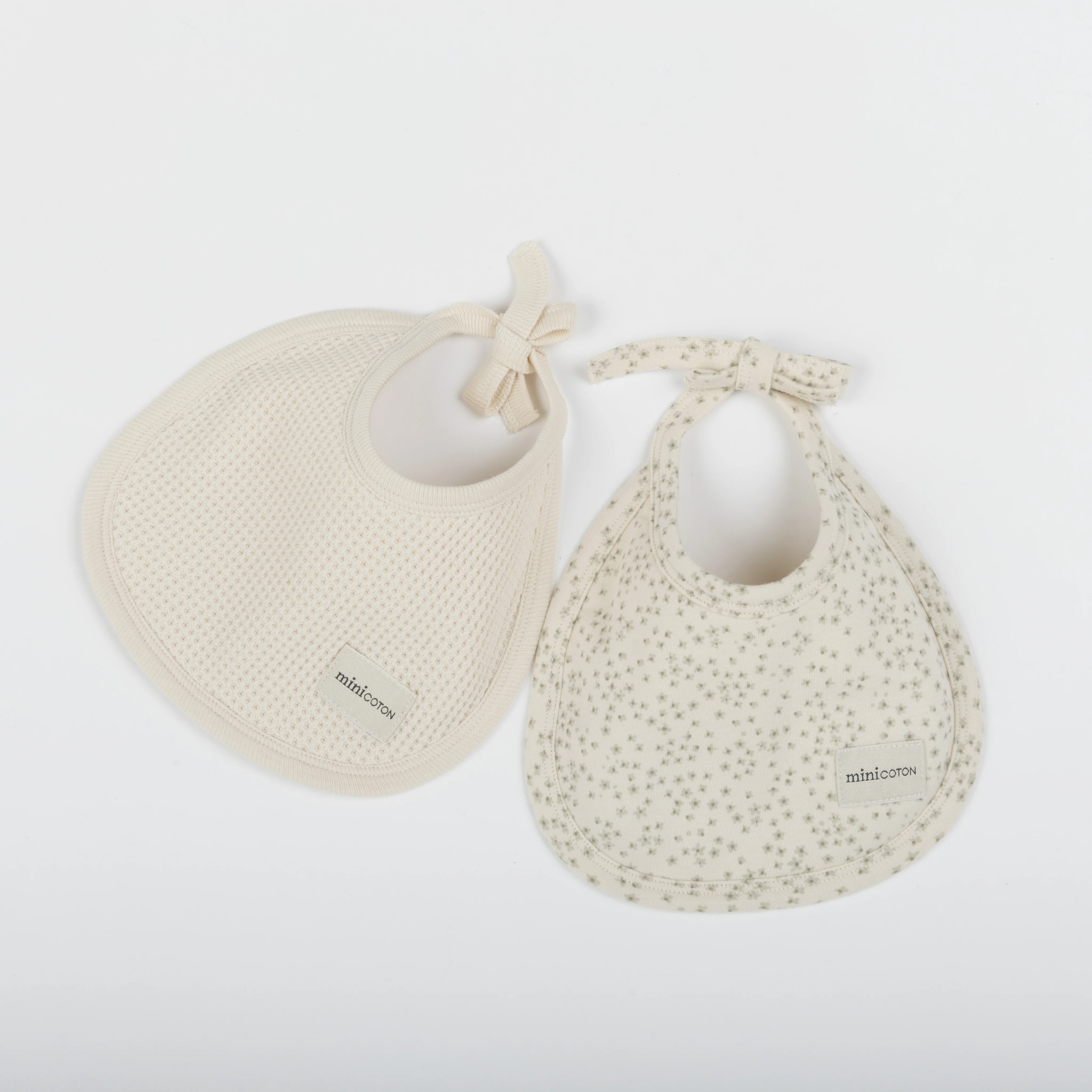 Pack Baberos Flor Greenhouse - Image 3