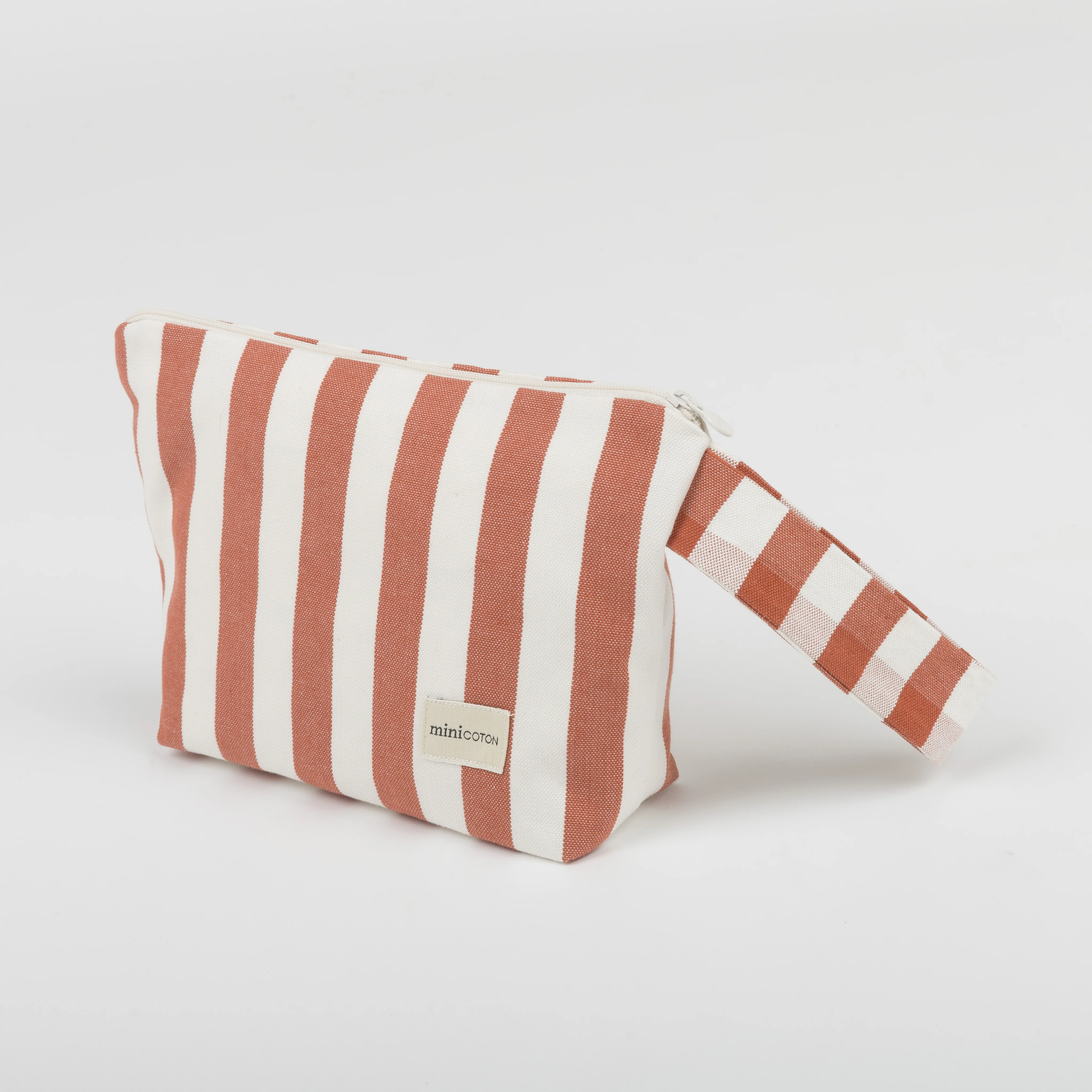 Pañalera Red + Off White - Image 2
