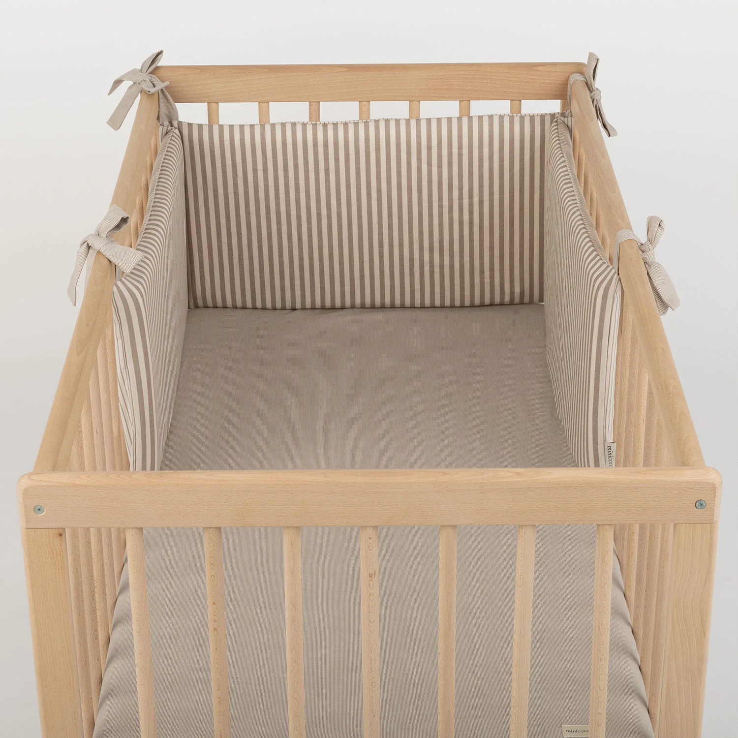 Protector Cuna Half Reversible Beige Stripes - Image 6