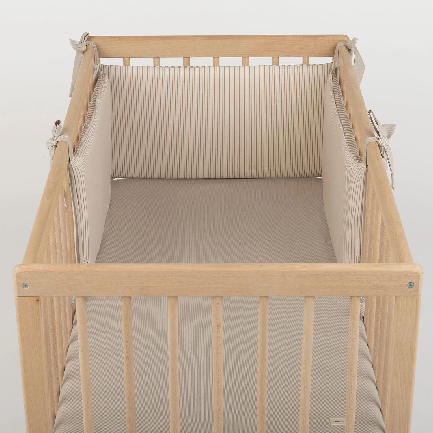 Protector Cuna Half Reversible Beige Stripes - Image 7
